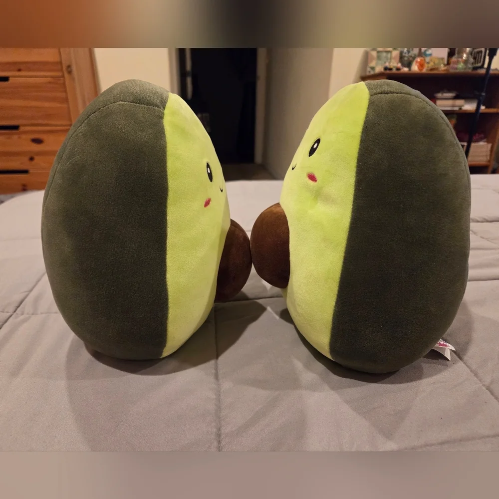 SET OF TWO - PLUSH ADORABLE AVOCADO HALVES (BOTH WITH THE SEED IN THEIR TUMMY) - Picture 3 of 11